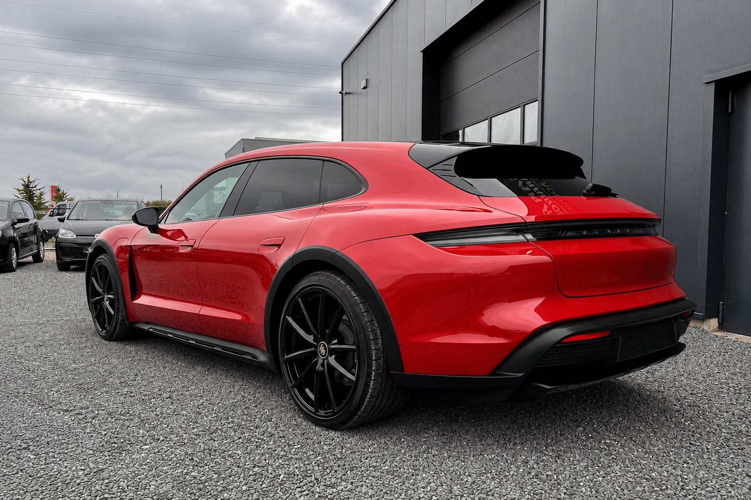 Porsche Taycan 4 Cross Turismo 2022 Rouge Carmin — vue 2